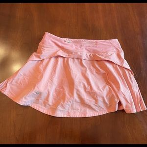 Lululemon play off the pleats skirt